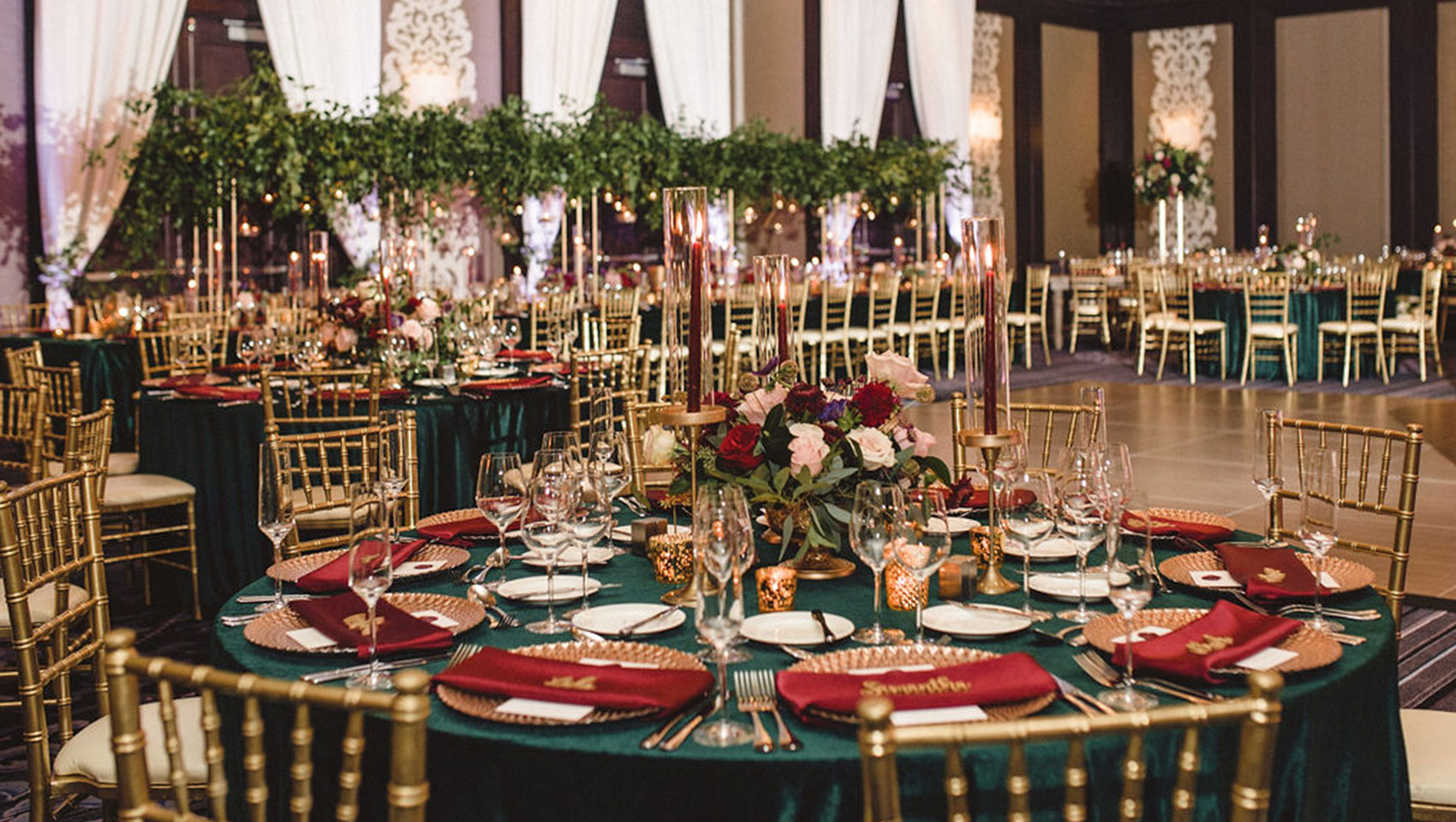 holiday table setup